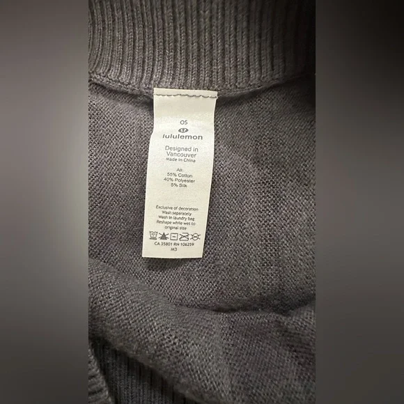 💙 Lululemon Forward Flow Poncho 💙 - Picture 5 of 6